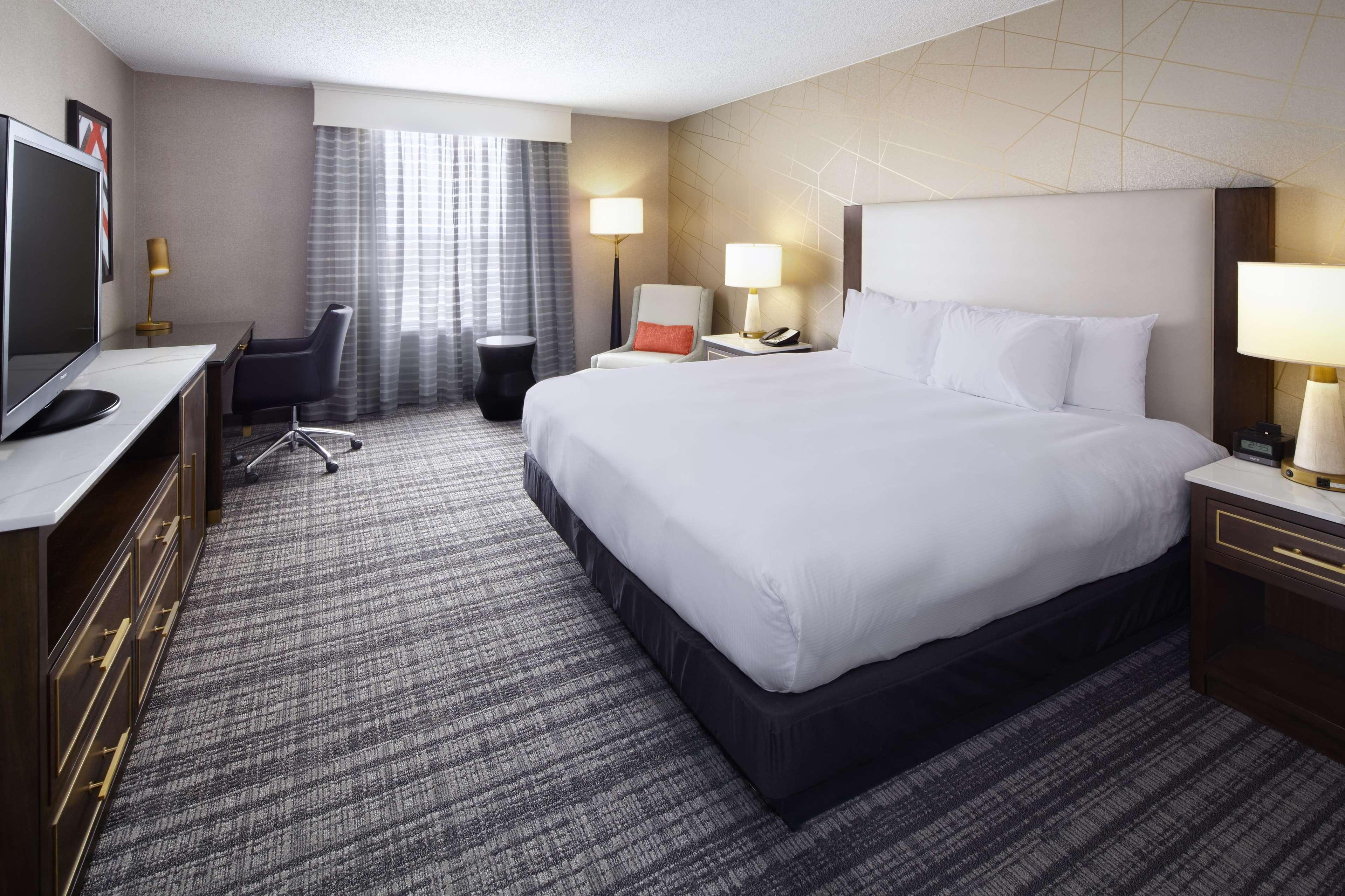 Doubletree By Hilton Dallas Near The Galleria 3*