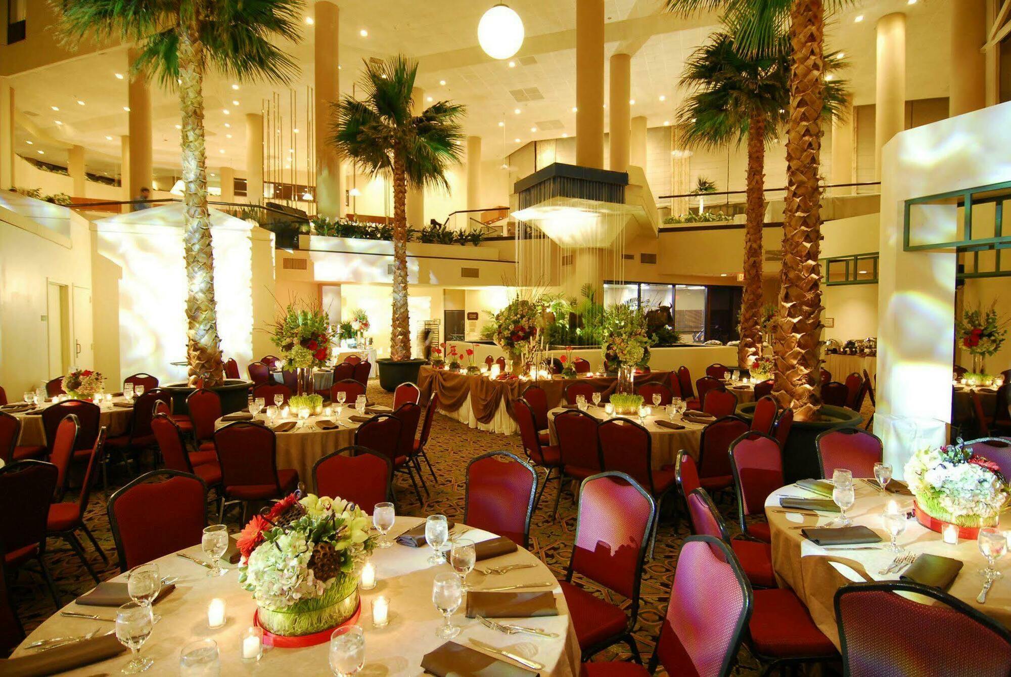 Doubletree By Hilton Dallas Near The Galleria 3* Addison